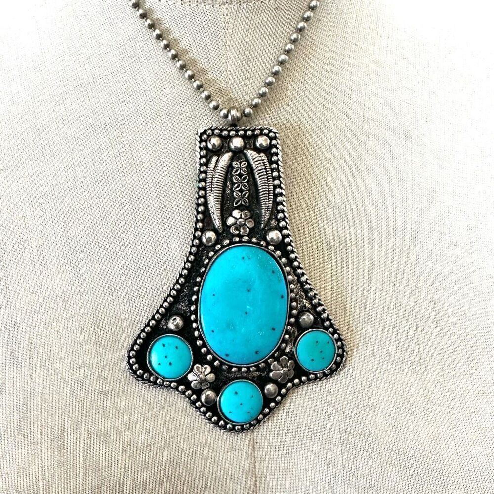 Silver tone turquoise blue southwestern large pendant necklace